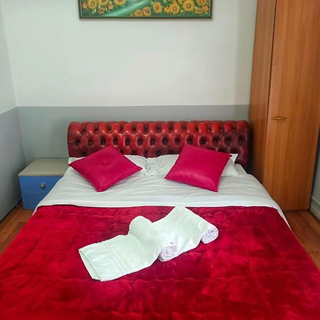 Hostel Host Roma Zewnętrze zdjęcie
