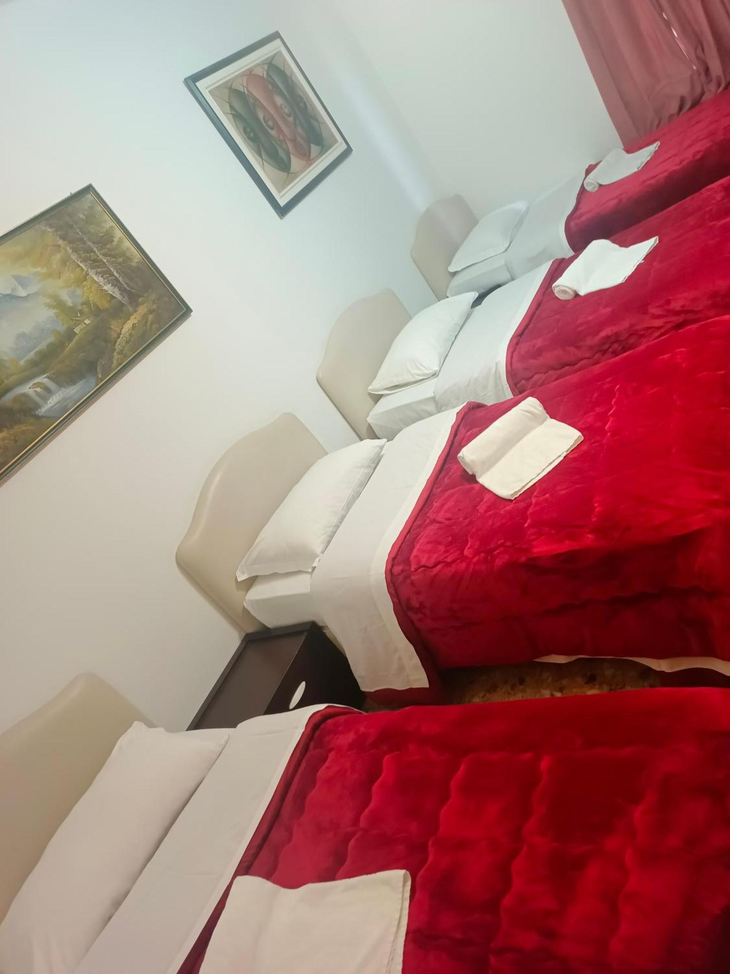 Hostel Host Roma Zewnętrze zdjęcie